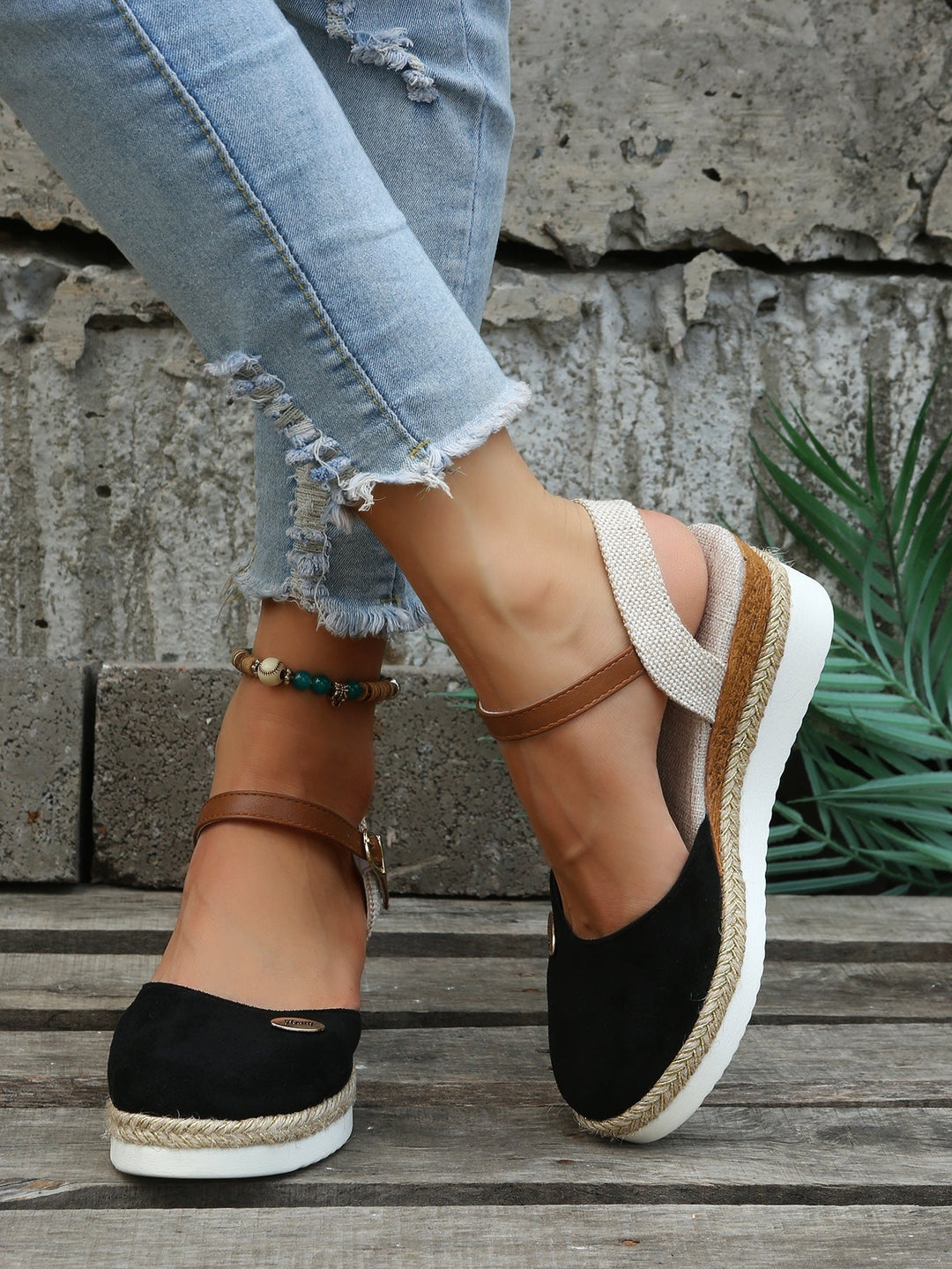 Women's Orthopedic Woven Cushioned Sandals