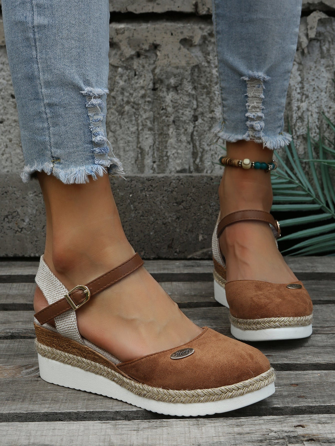 Women's Orthopedic Woven Cushioned Sandals